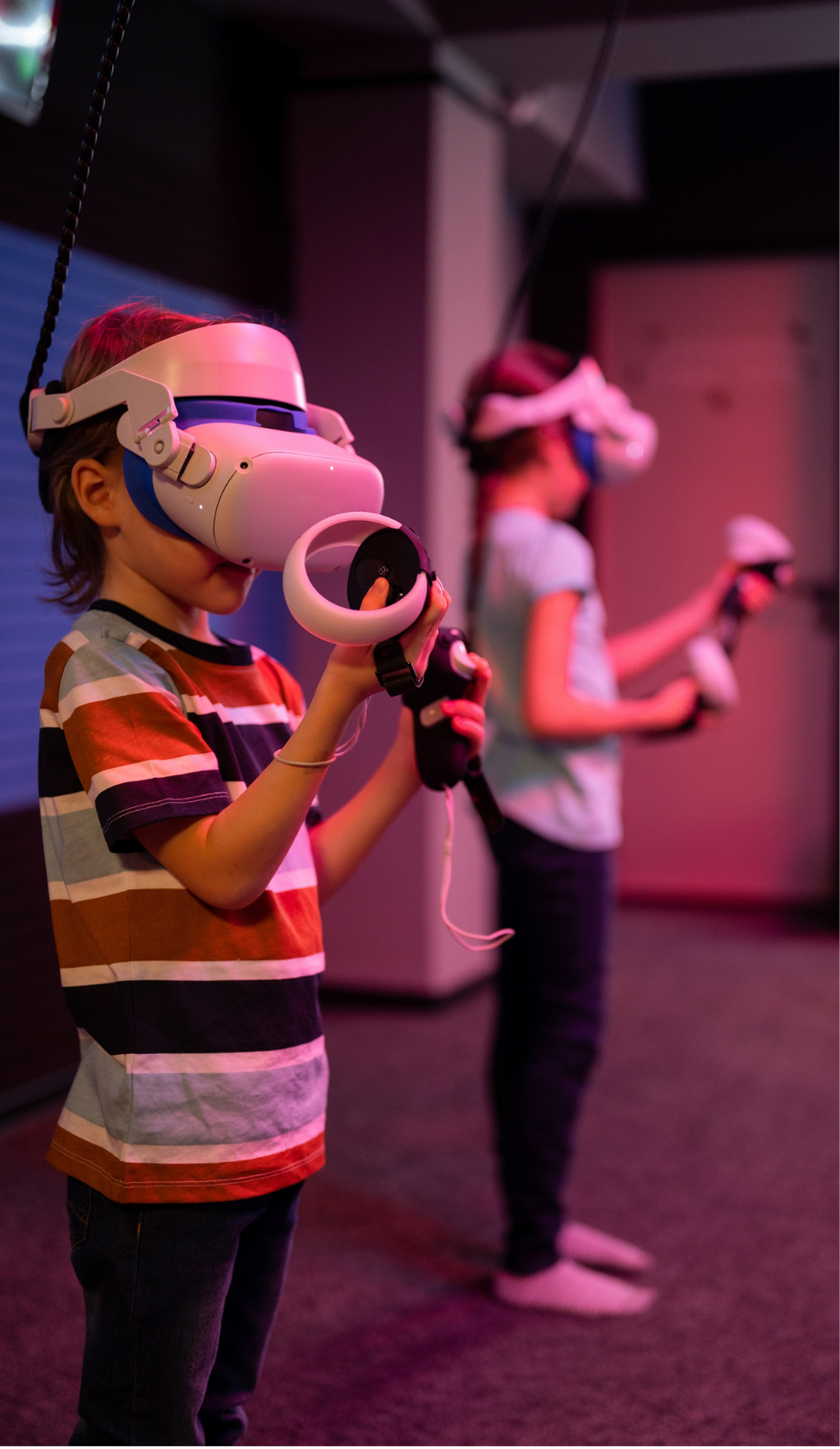 Target audience experiencing virtual reality